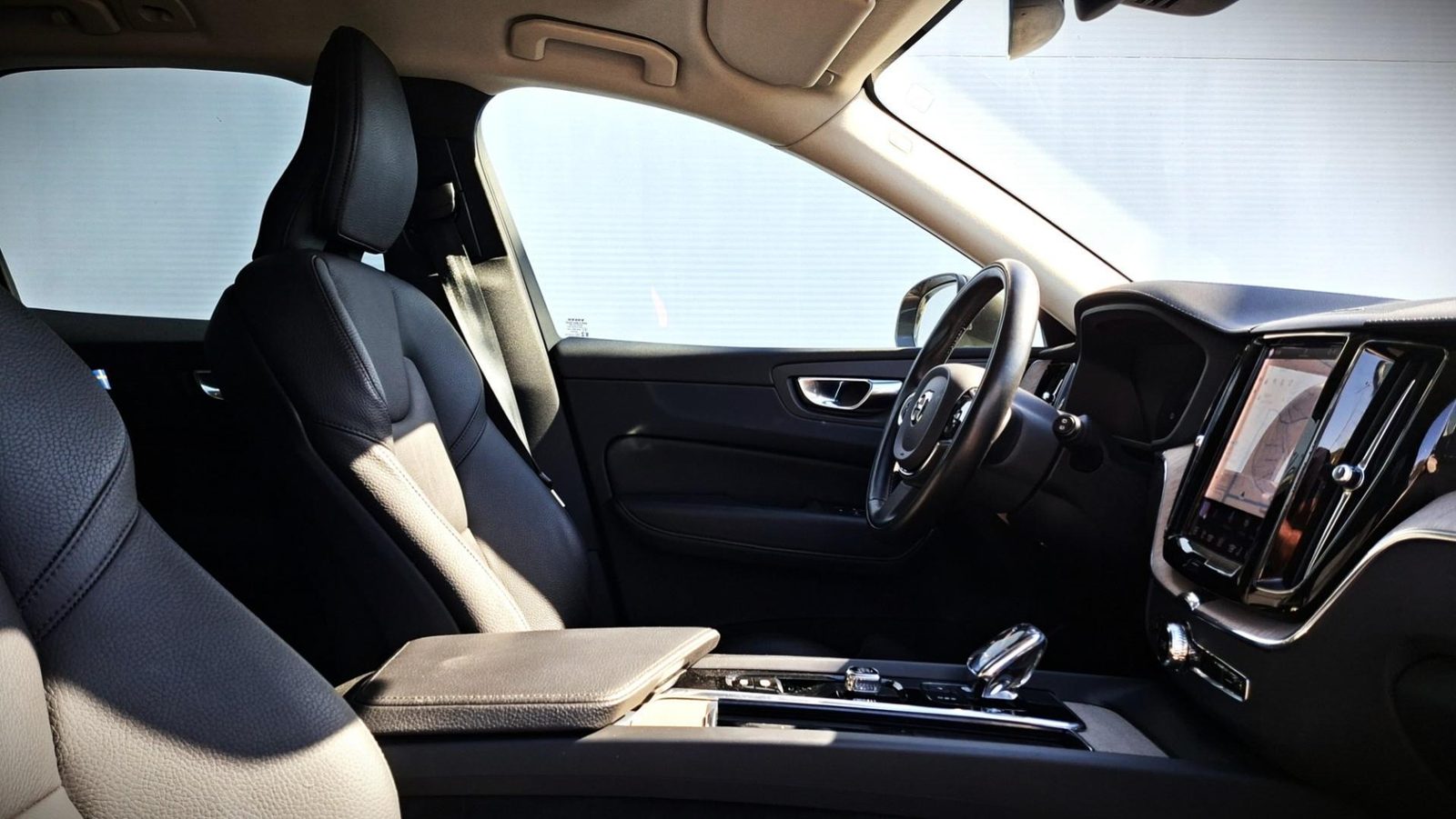 2022 Volvo XC60 — fotografija 6
