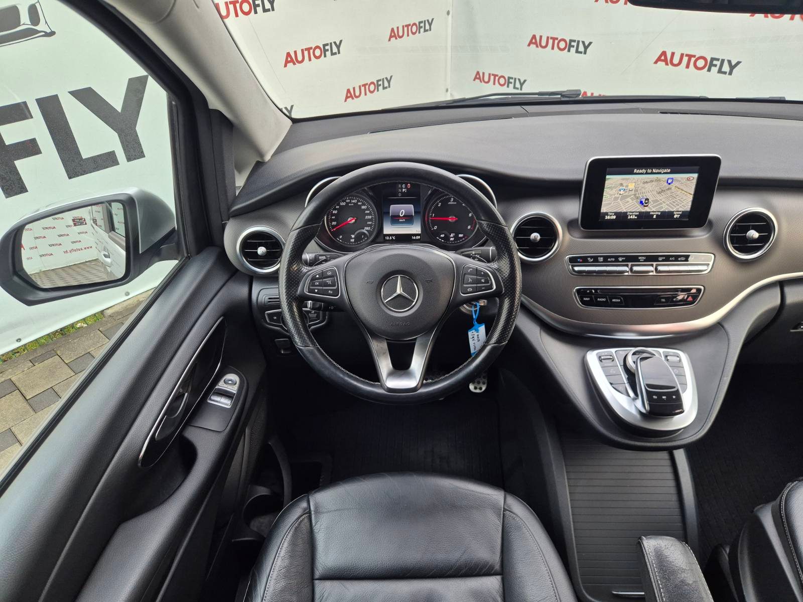 2017 Mercedes-Benz V-klasa — fotografija 17