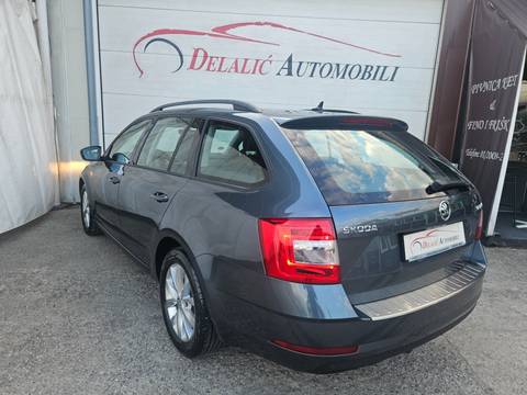 2017 Škoda Octavia — sličica 5