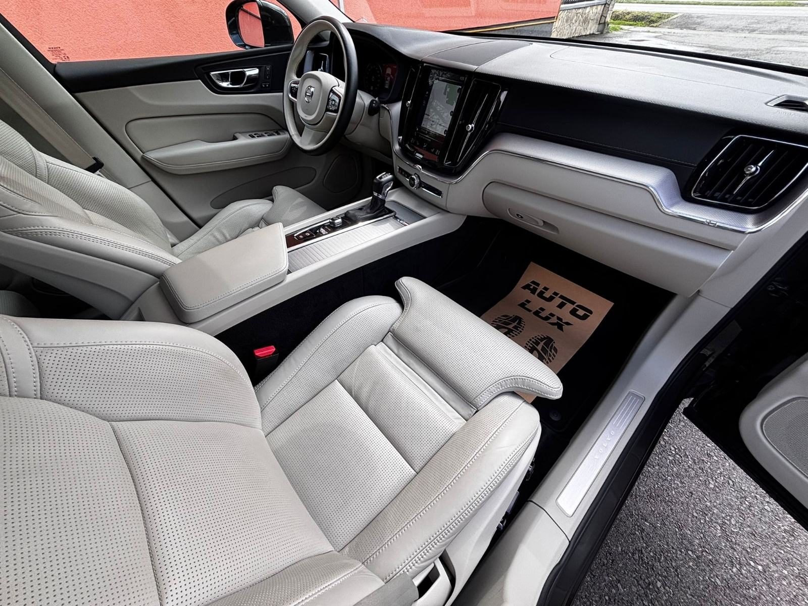 2019 Volvo XC60 — fotografija 13