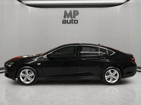 2021 Opel Insignia