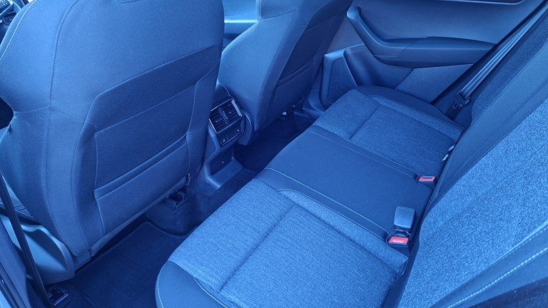 2021 Škoda Karoq — fotografija 8