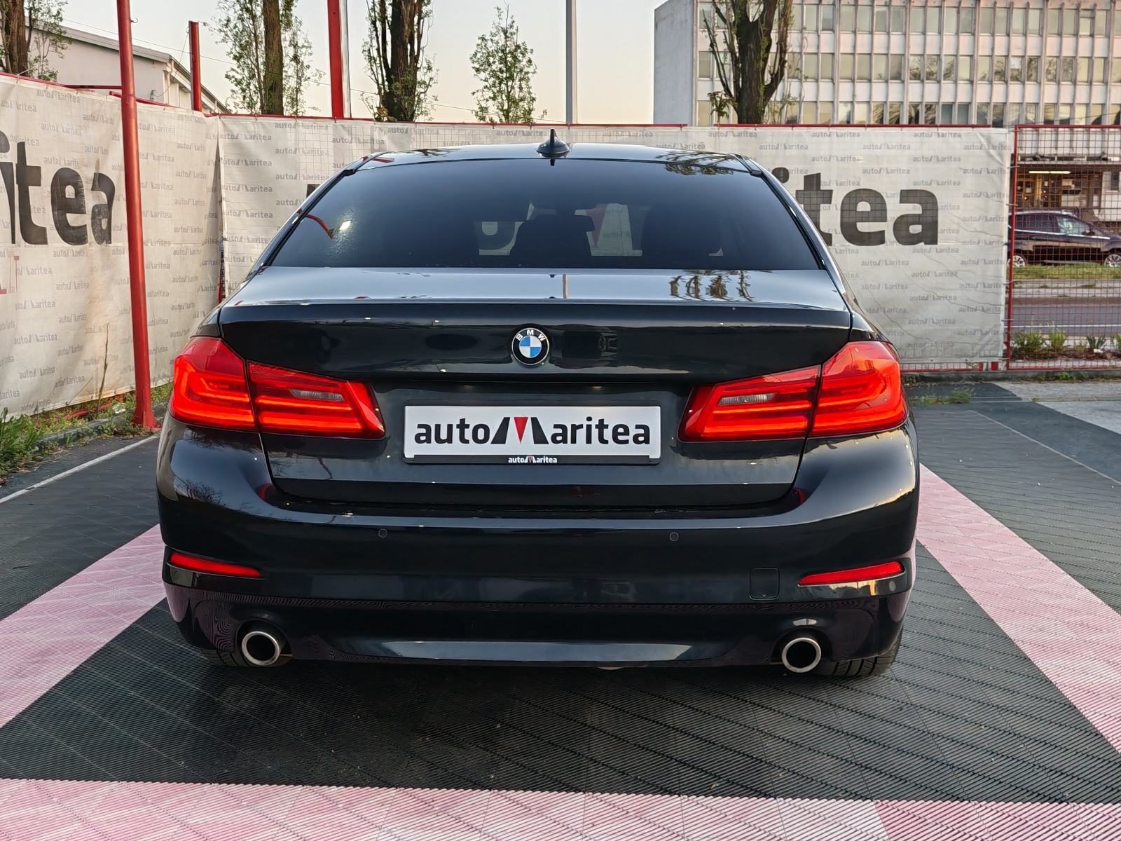 2017 BMW Serija 5 — fotografija 19