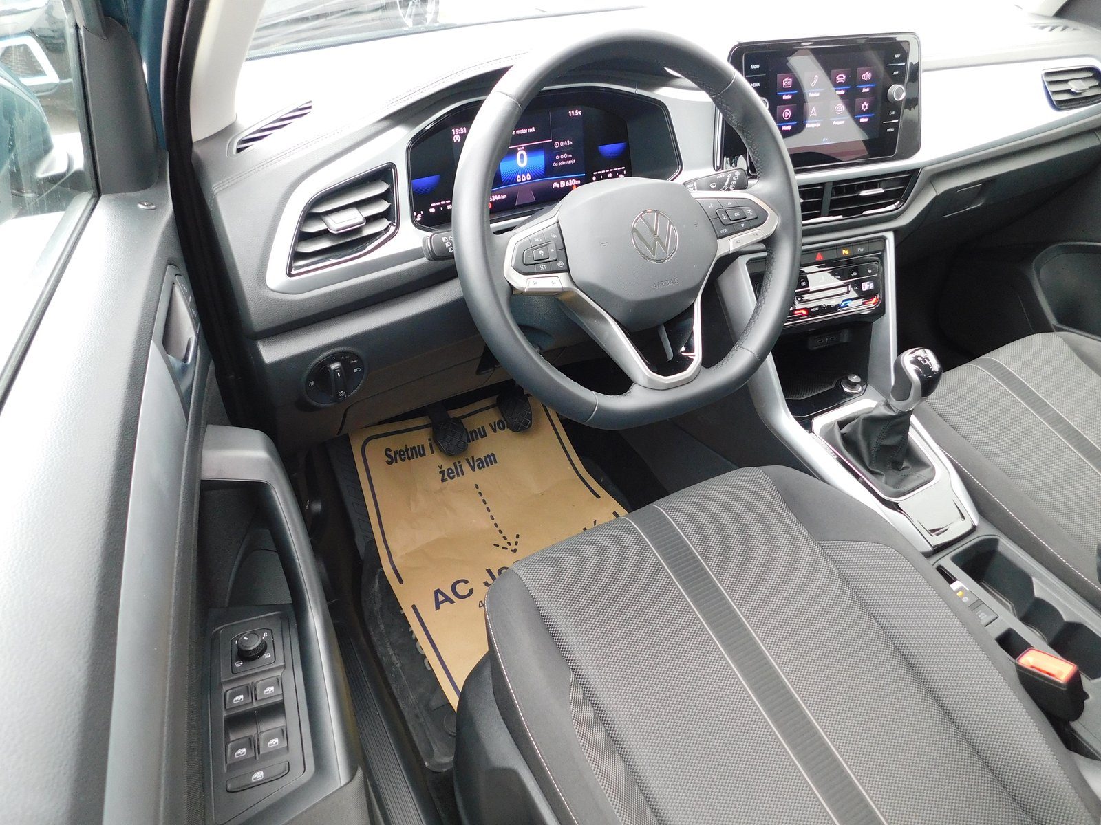 2023 Volkswagen T-Roc — fotografija 9