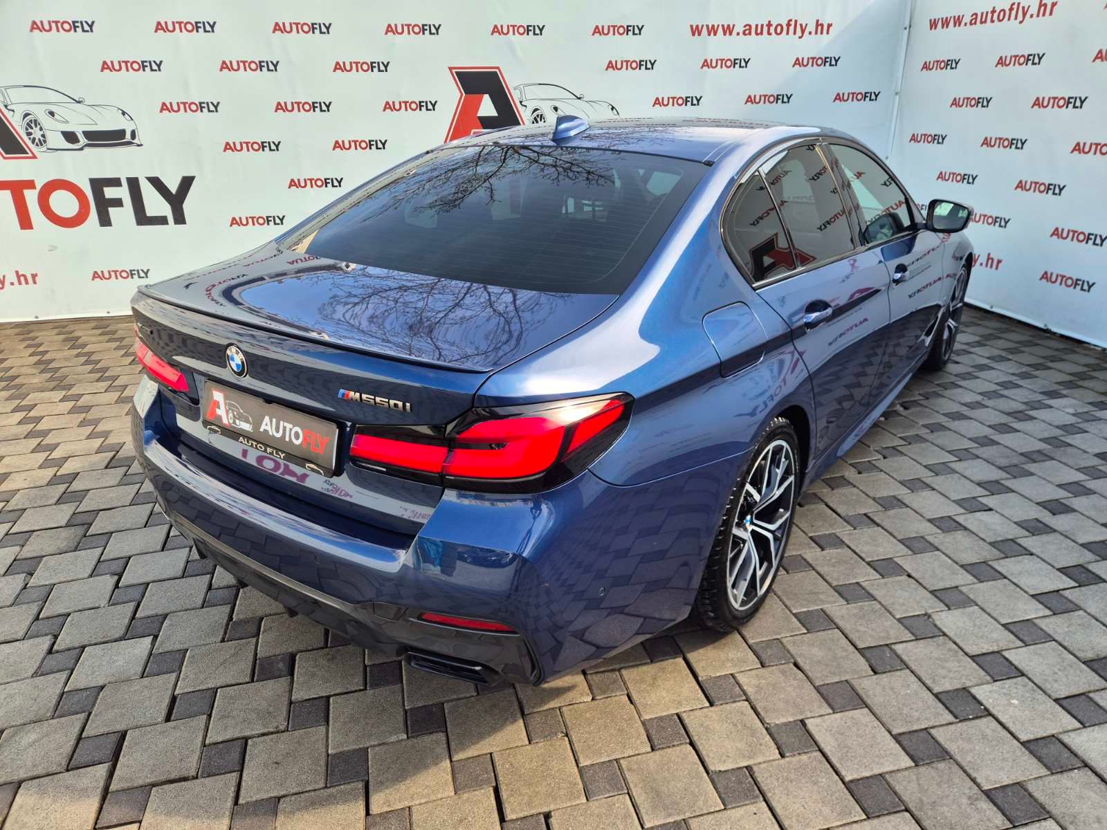 2020 BMW Serija 5 M Sport — fotografija 8