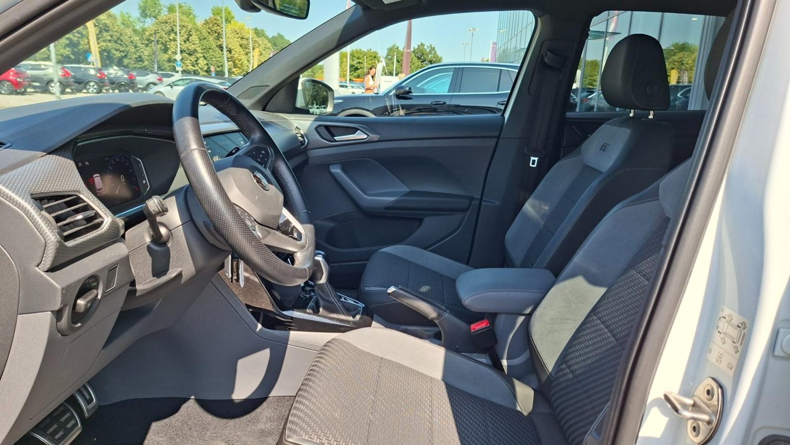 2019 Volkswagen T-Cross — fotografija 3