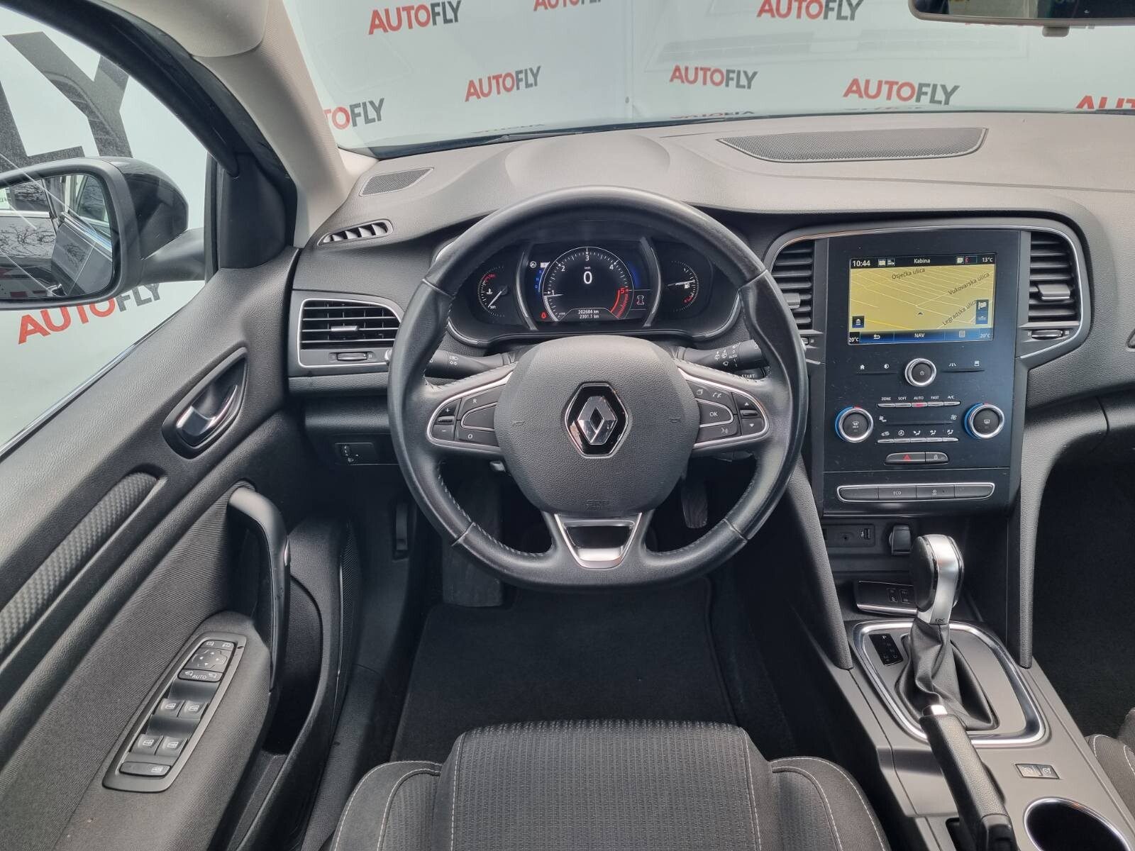2019 Renault Megane — fotografija 17