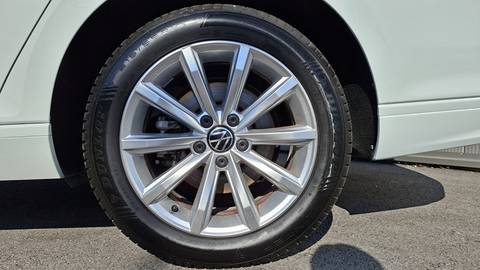 2021 Volkswagen Passat — sličica 28