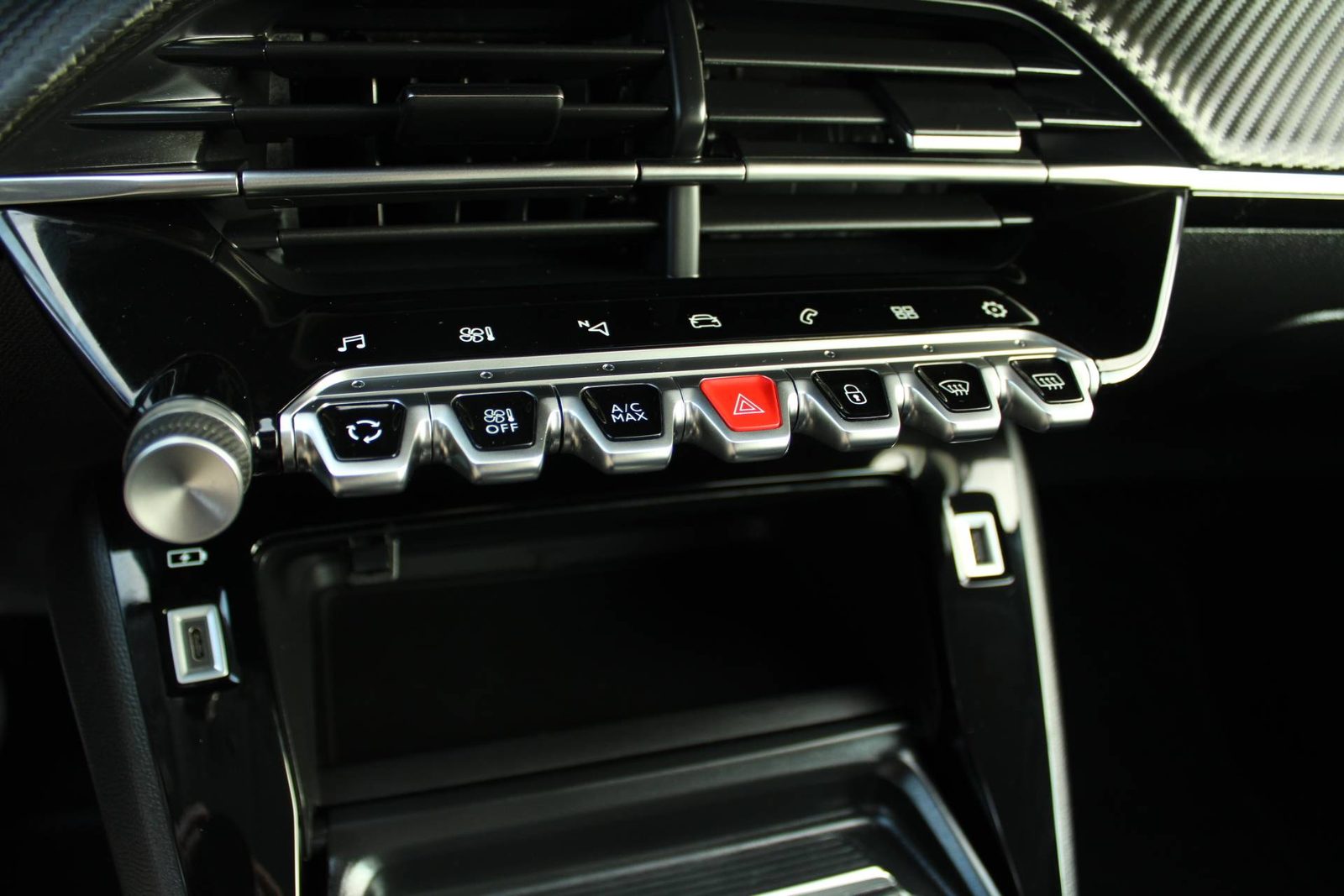 2023 Peugeot 208 — fotografija 23