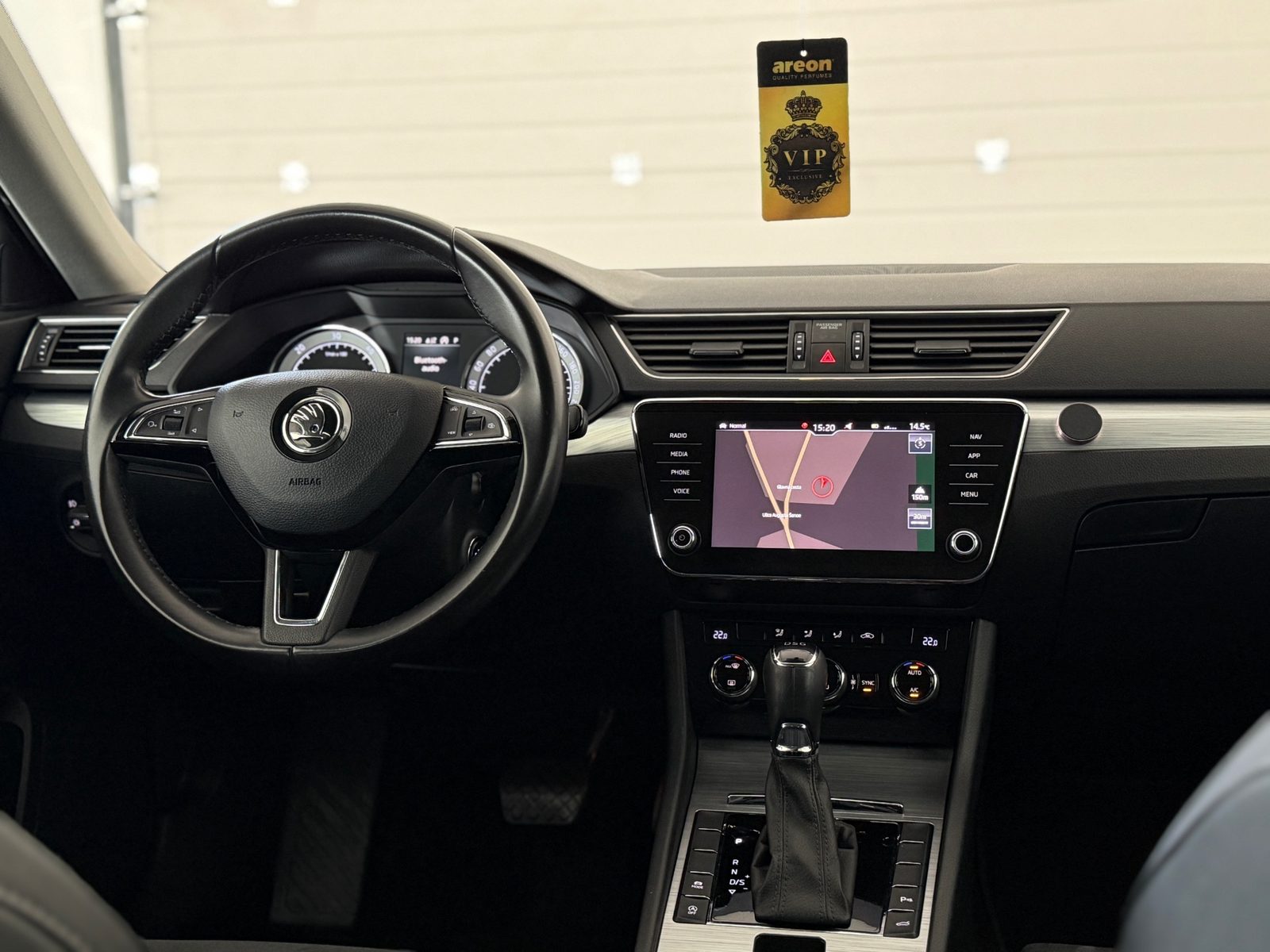 2020 Škoda Superb — fotografija 8