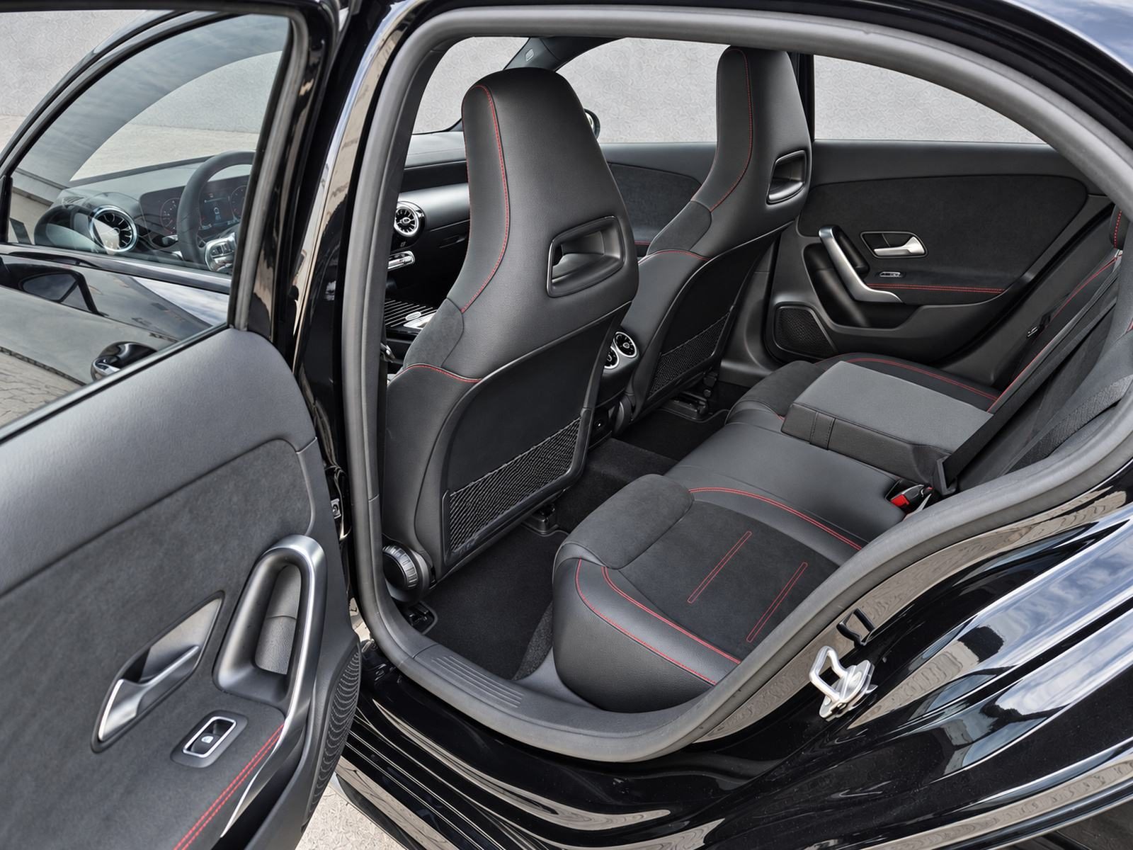 2023 Mercedes-Benz A-klasa — fotografija 14