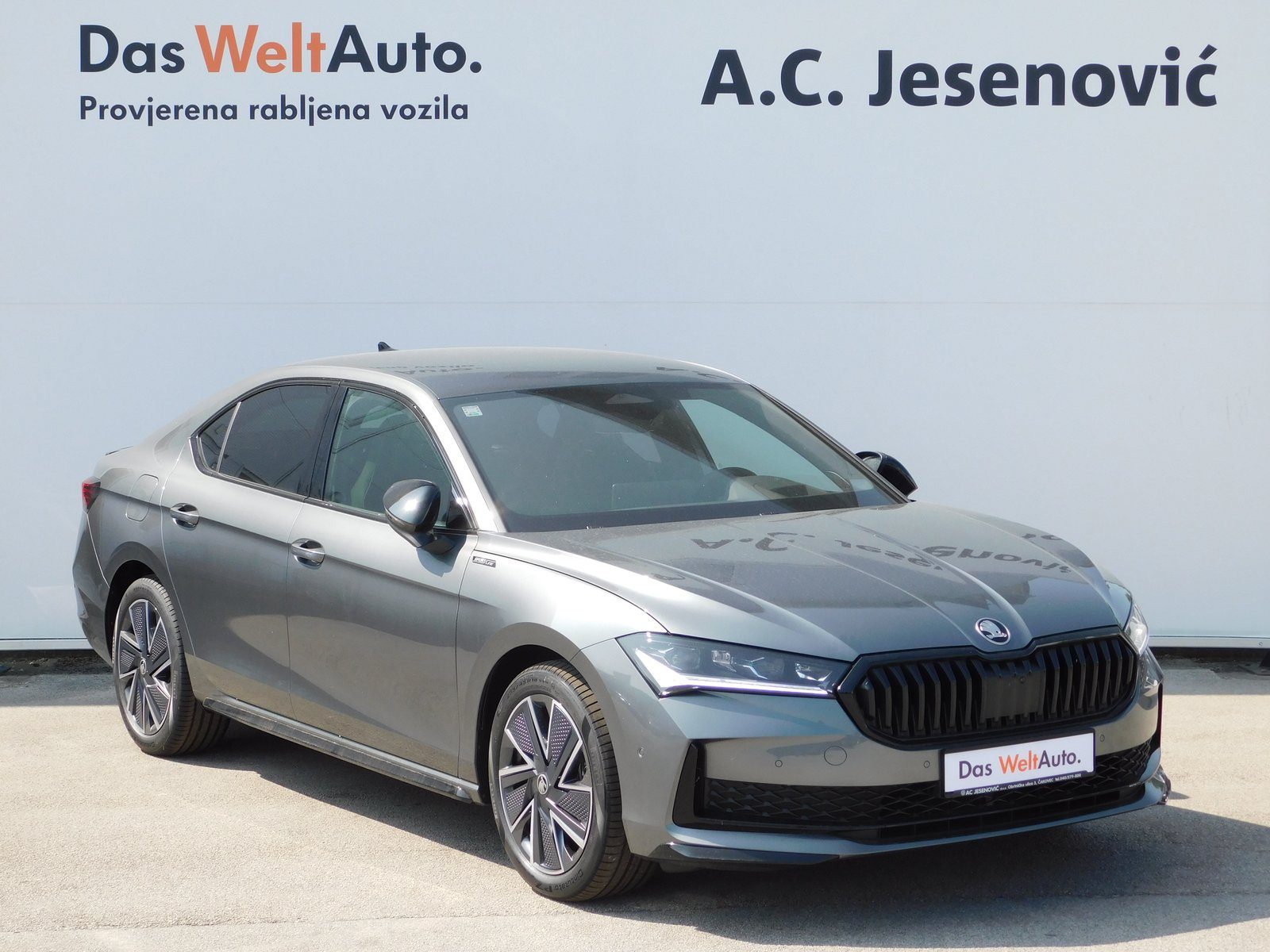 2025 Škoda Superb Sportline — fotografija 3