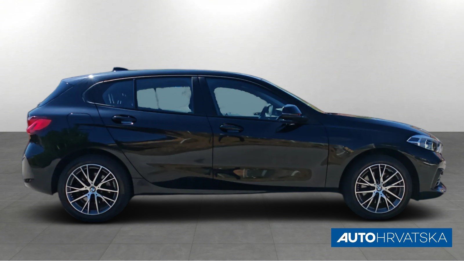 2023 BMW Serija 1 — fotografija 4