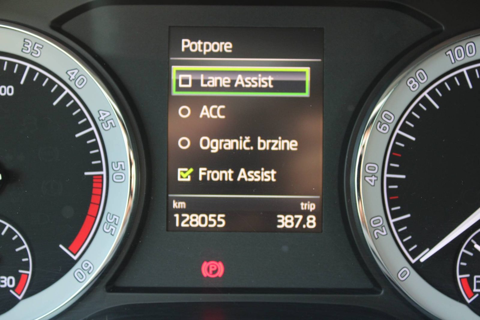 2019 Škoda Karoq — fotografija 23