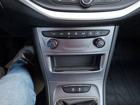 2021 Opel Astra — sličica 15