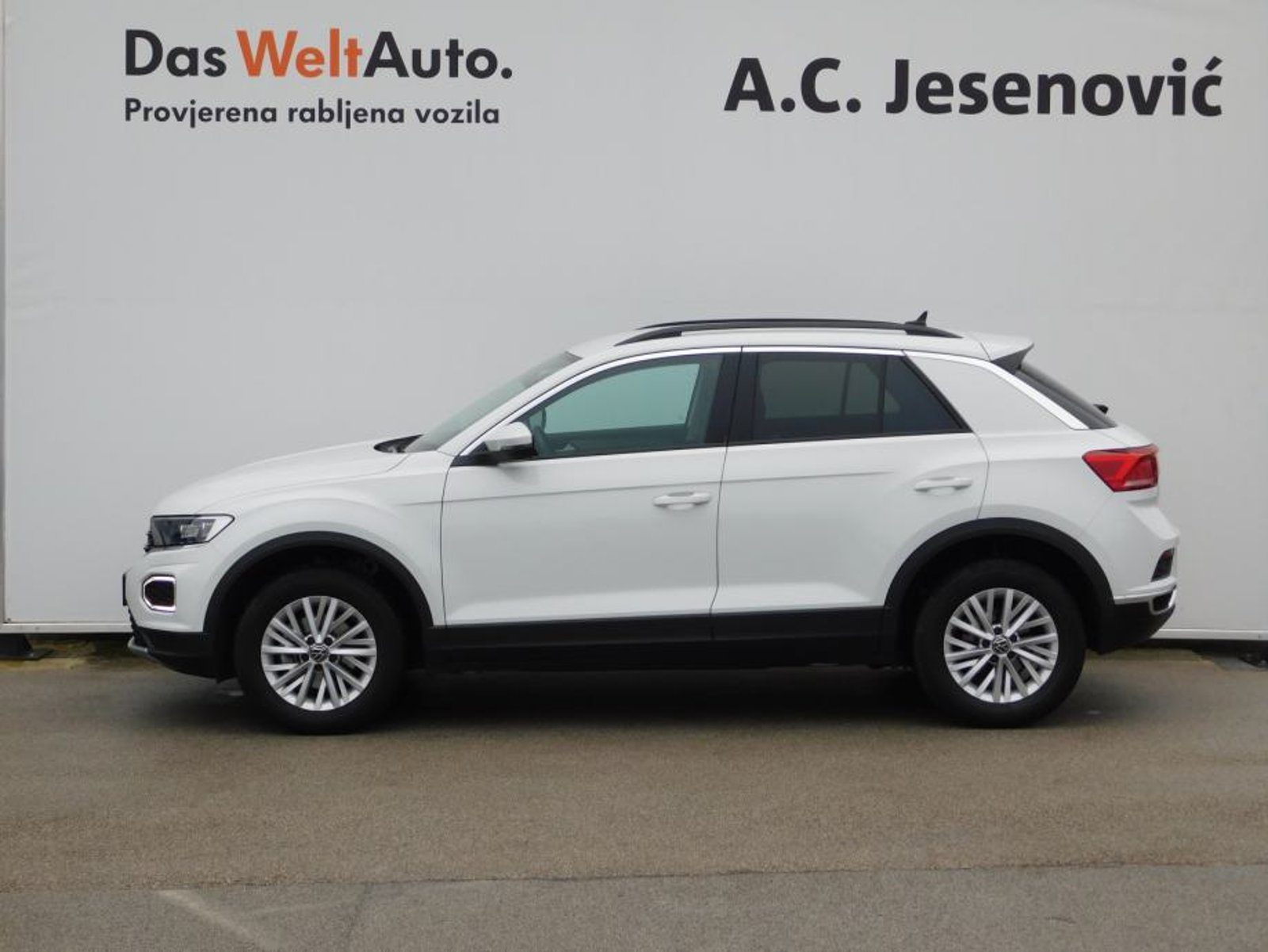 2022 Volkswagen T-Roc — fotografija 6