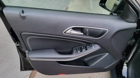 2015 Mercedes-Benz GLA — sličica 9