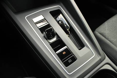 2024 Volkswagen Golf VIII — sličica 17