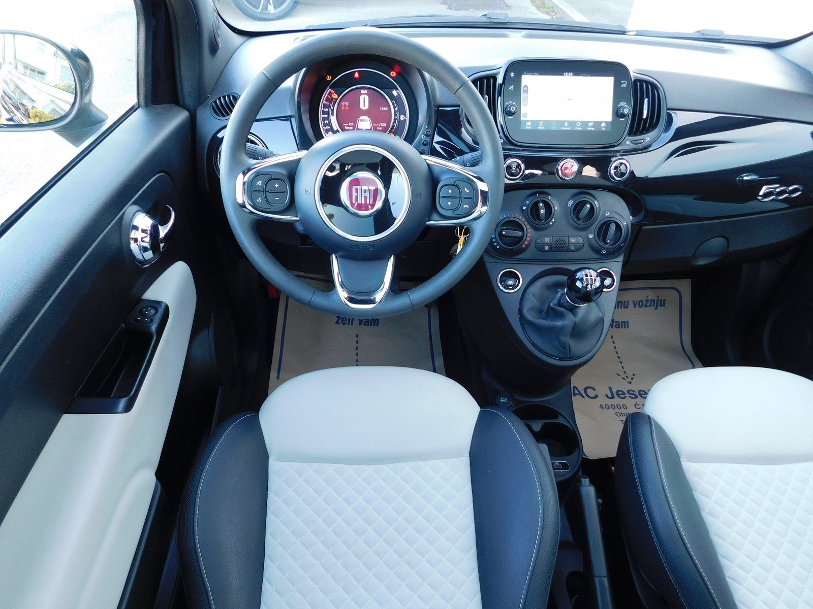 2021 Fiat 500 — fotografija 10
