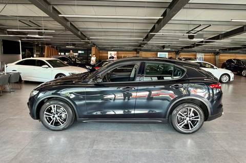 2017 Alfa Romeo Stelvio — sličica 4