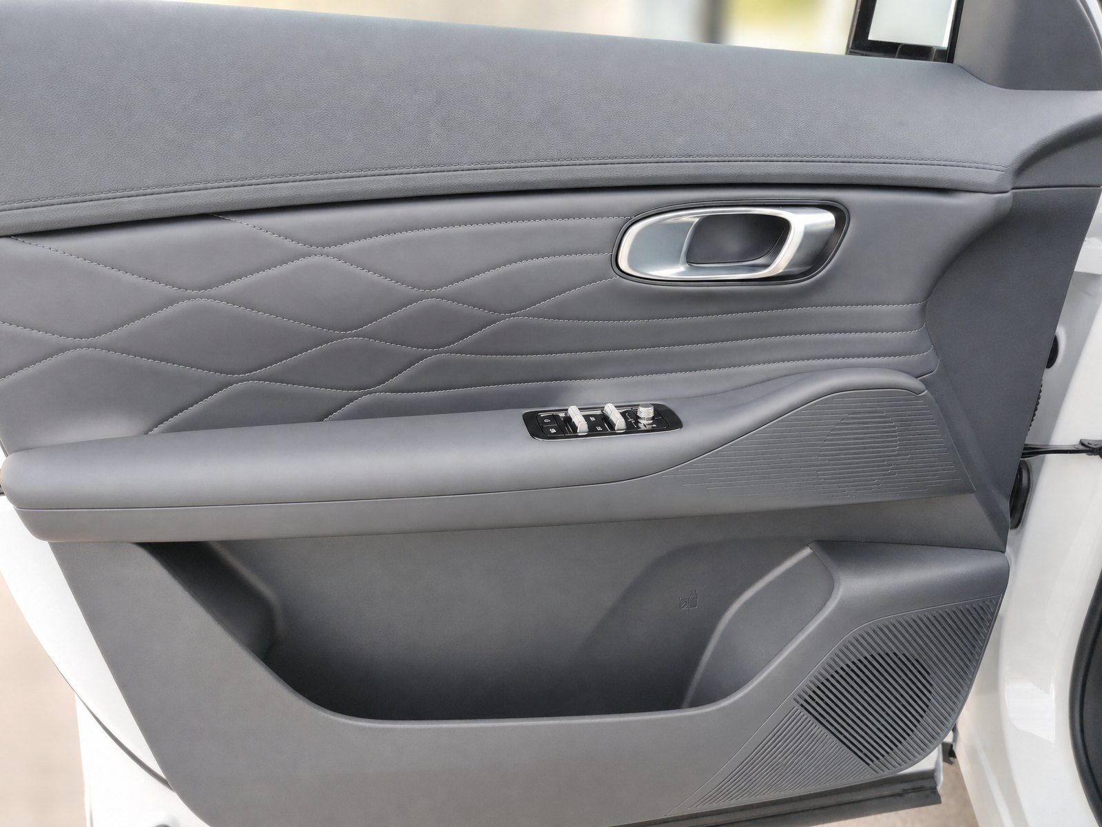 2026 Geely Starray EM-i — fotografija 14