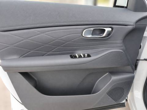 2026 Geely Starray EM-i — sličica 14