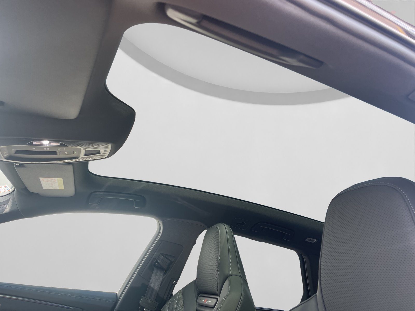 2025 Audi A6 Avant S line — fotografija 19