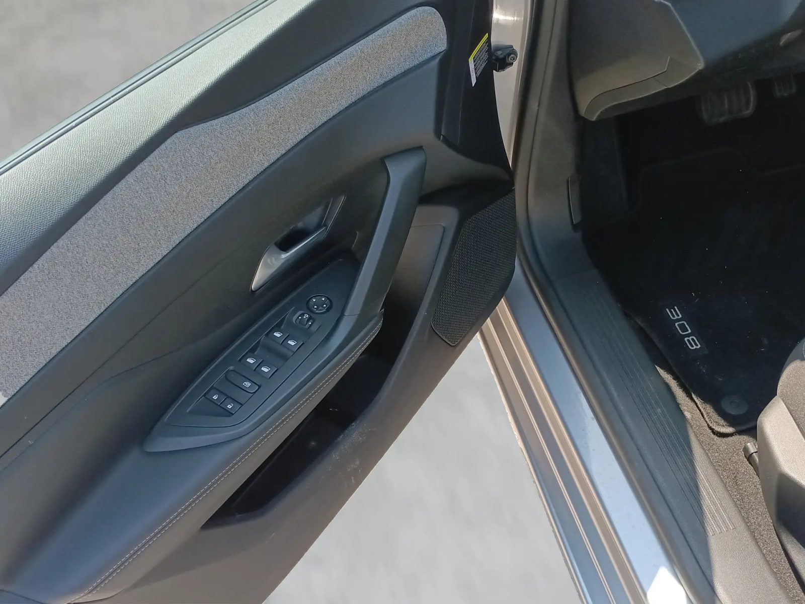 2024 Peugeot 308 — fotografija 11