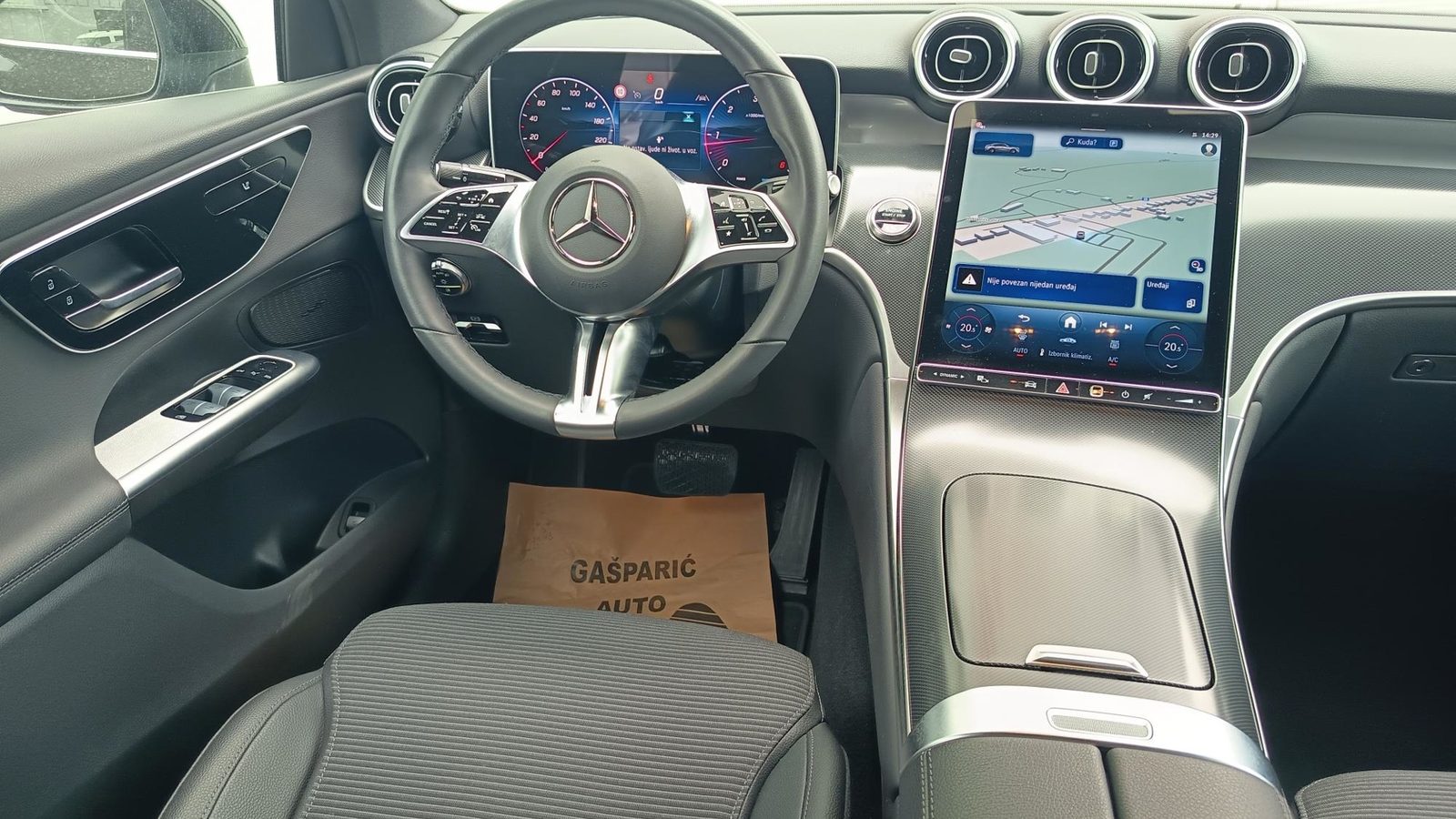 2025 Mercedes-Benz GLC Avantgarde — fotografija 6