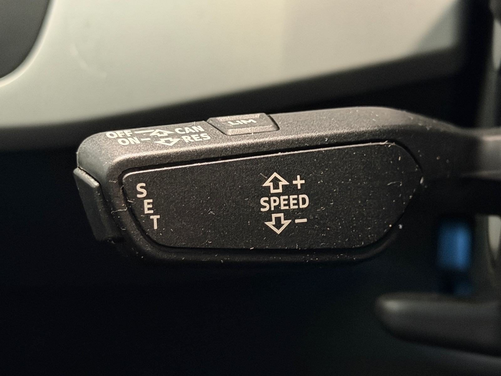 2016 Audi A4 — fotografija 17