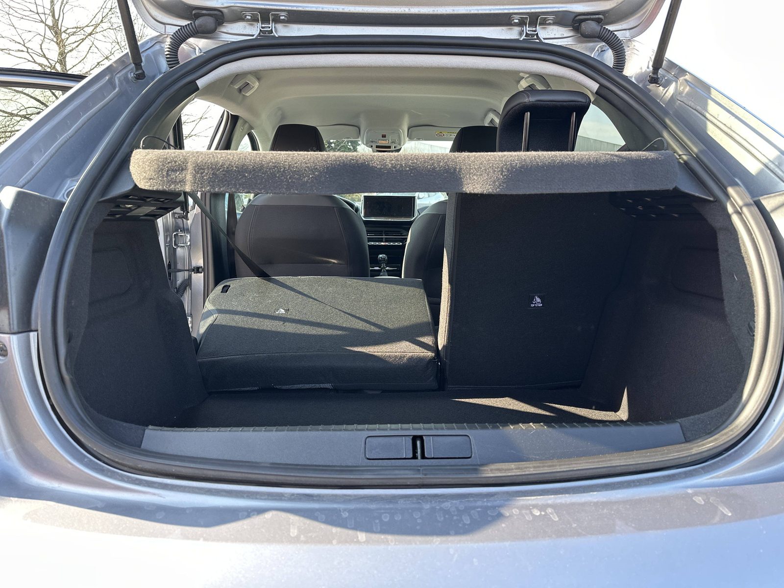2025 Peugeot 208 — fotografija 21
