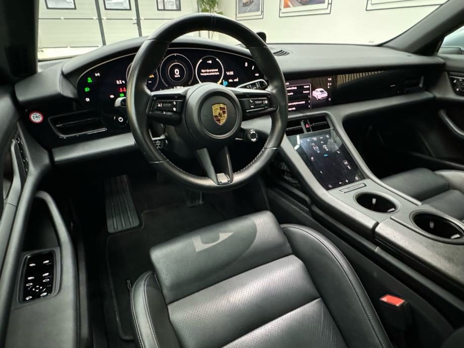 2020 Porsche Taycan — fotografija 9