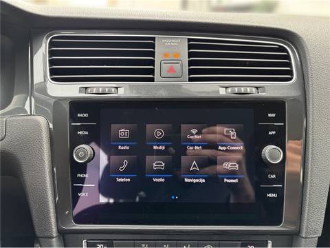 2019 Volkswagen Golf — sličica 9