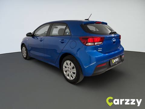 2022 Kia Rio — sličica 8