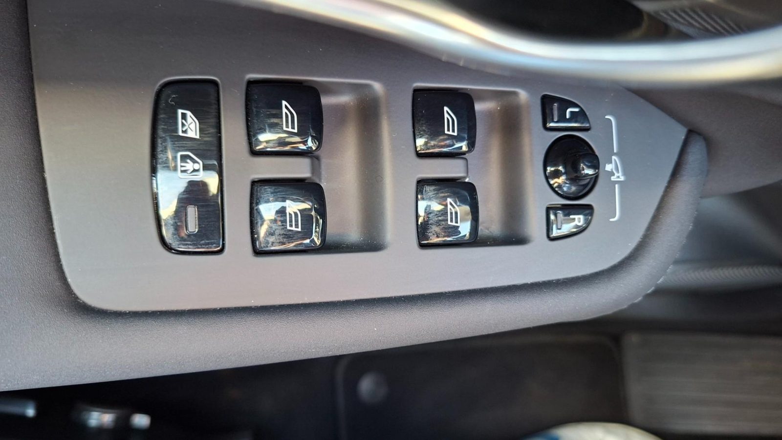 2025 Volvo XC90 — fotografija 19