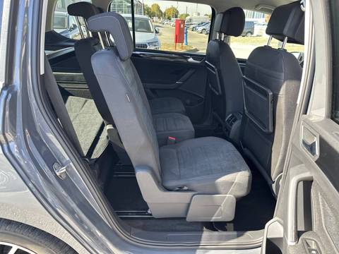 2022 Volkswagen Touran — sličica 27