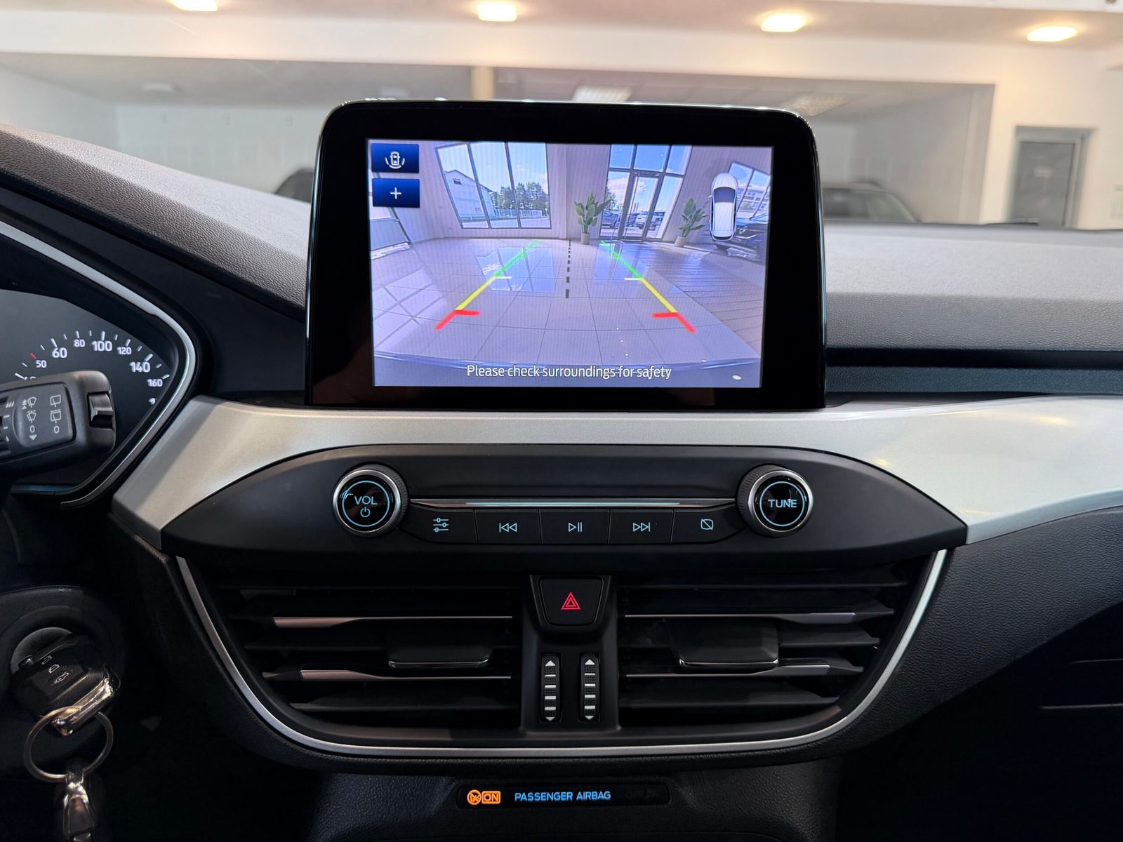 2020 Ford Focus — fotografija 9