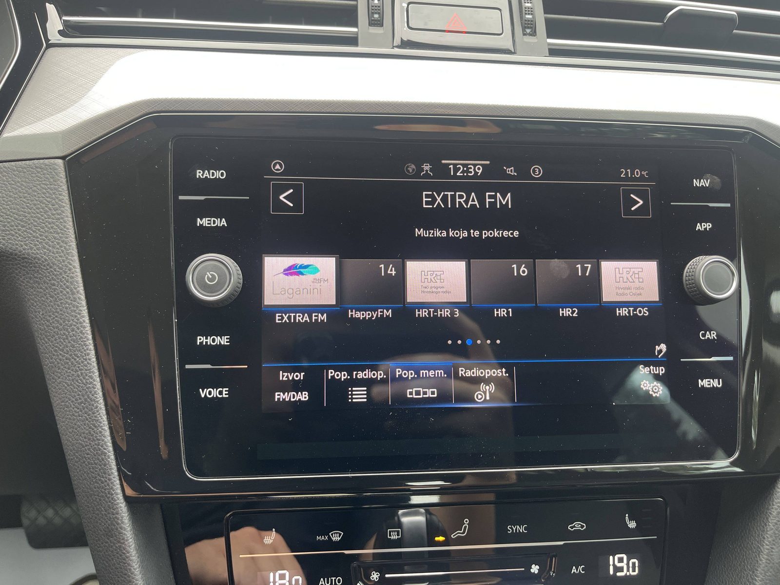2022 Volkswagen Passat — fotografija 23