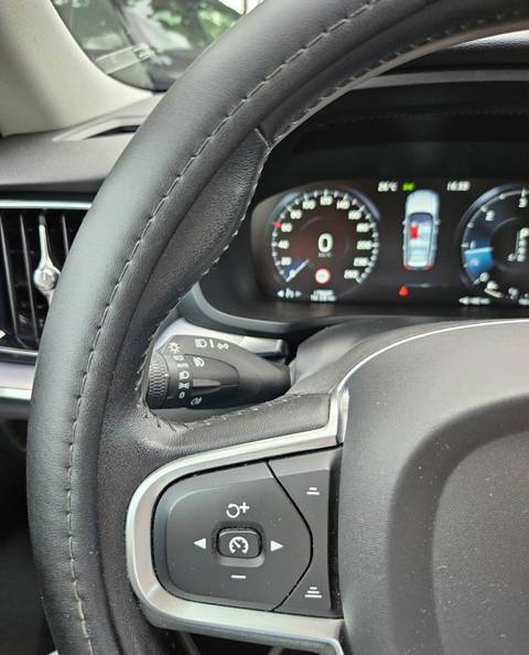 2019 Volvo V60 — sličica 12