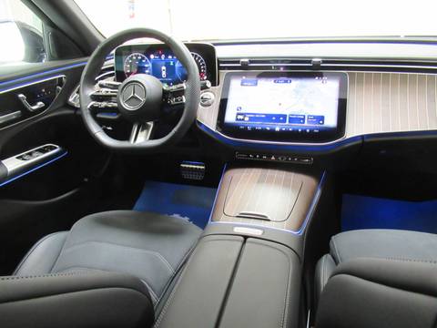 2025 Mercedes-Benz E-klasa AMG Line — sličica 14