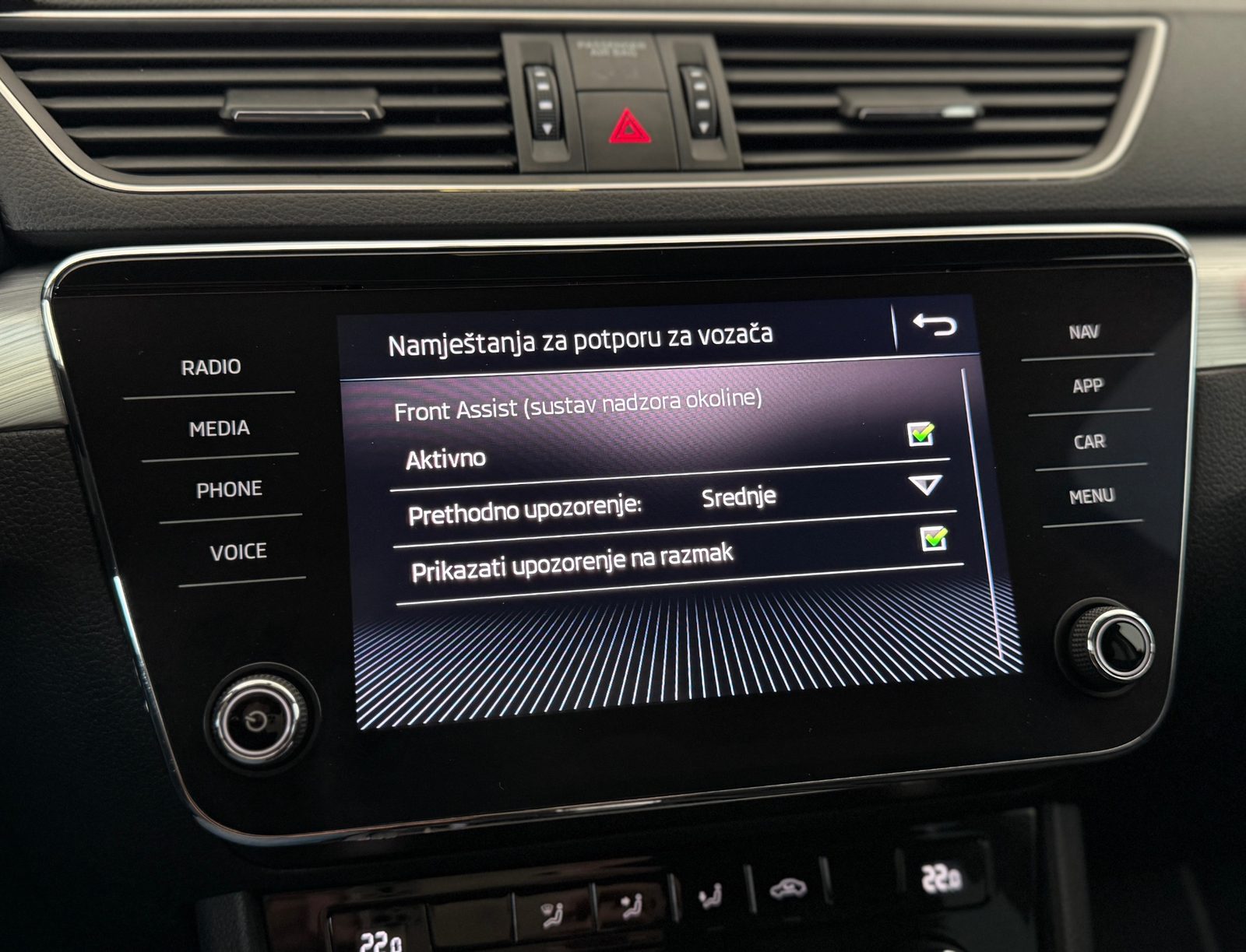 2020 Škoda Superb — fotografija 14