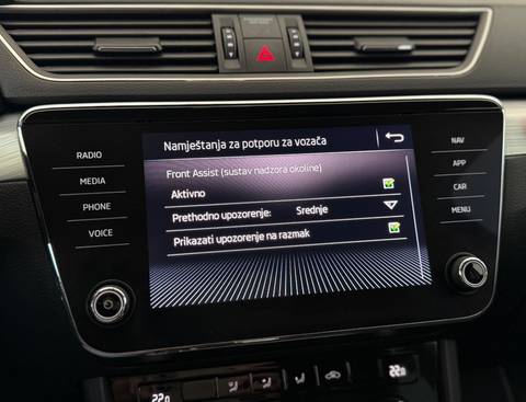 2020 Škoda Superb — sličica 14