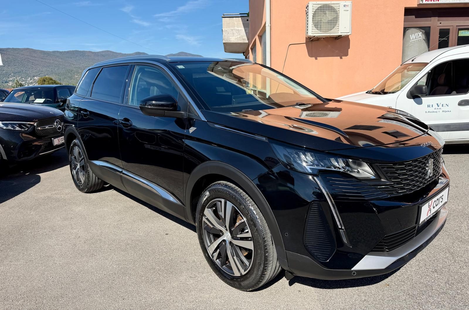 2022 Peugeot 5008 — fotografija 3