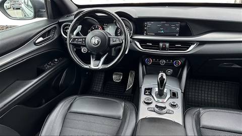 2022 Alfa Romeo Stelvio — sličica 10