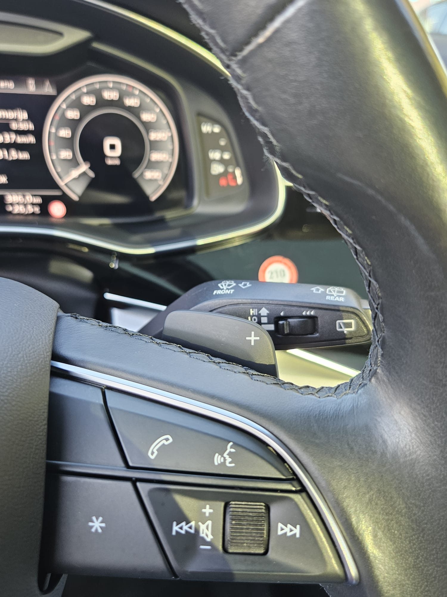 2021 Audi Q7 — fotografija 14