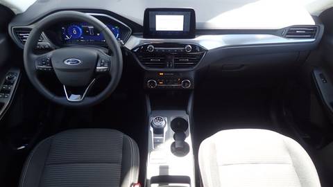 2023 Ford Kuga — sličica 2