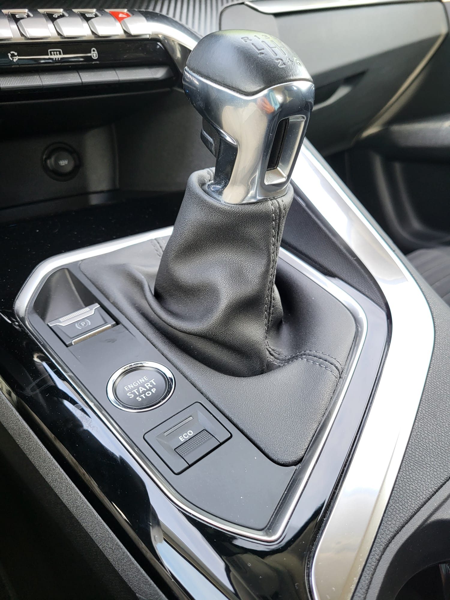 2022 Peugeot 3008 — fotografija 17