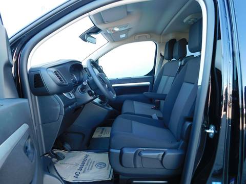2022 Opel Zafira — sličica 6