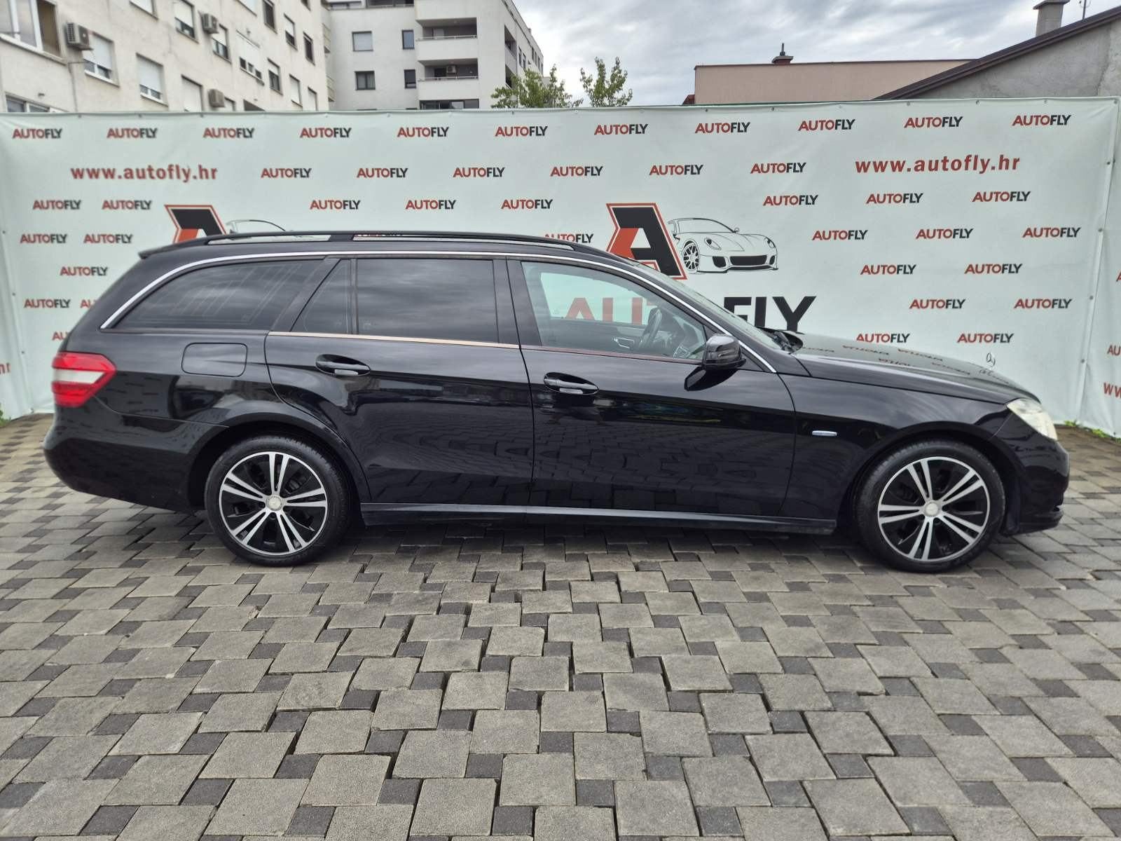 2011 Mercedes-Benz E-klasa — fotografija 5