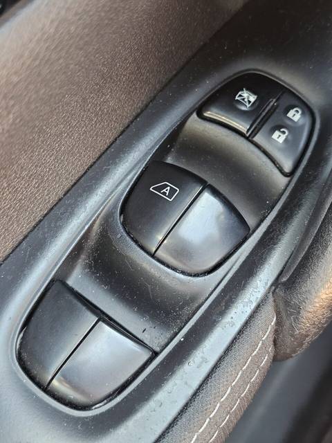 2016 Nissan Qashqai — sličica 12